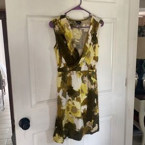 Summer lightweight dress size xs. Very flattering. Only wore twice.